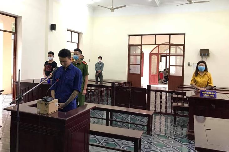 Xử phạt 36 tháng tù đối tượng đâm xe vào cán bộ Công an tại chốt kiểm dịch Covid-19